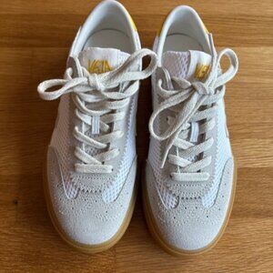 VEJA Women’s Casual Sneakers – Classic Everyday Flat Shoes